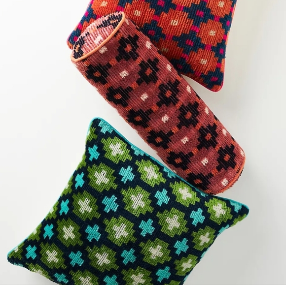 Anthropologie Clover Pillow - green - Picture 4 of 11